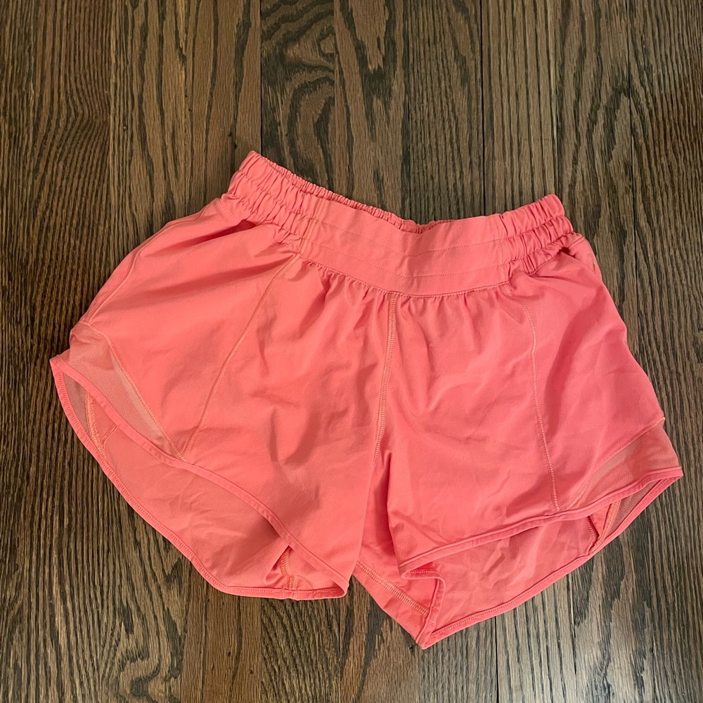 Lululemon Rasberry Cream Hotty Hot Shorts 4” size 4